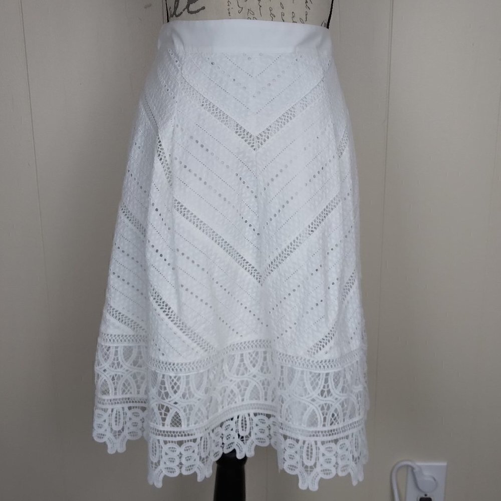 Talbots | White Cotton Lace  Patterned Flared Skirt |  Size 4 - Picture 2 of 10